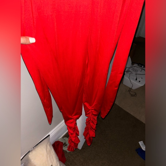 Red onsie with crinkle ankles - Picture 3 of 3